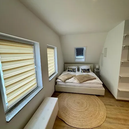 公寓 Dachgeschosswohnung Benther Berg, Contactless Check-in, Free Parking, Vollsaniert Und Renoviert 2025 *