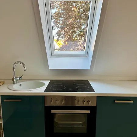 Dachgeschosswohnung Benther Berg, Contactless Check-in, Free Parking, Vollsaniert Und Renoviert 2025 公寓 *