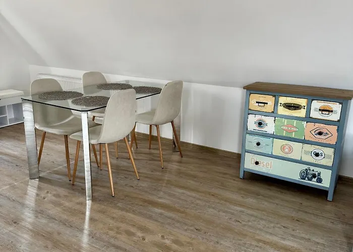 Appartement Dachgeschosswohnung Benther Berg, Contactless Check-in, Free Parking, Vollsaniert Und Renoviert 2025 *